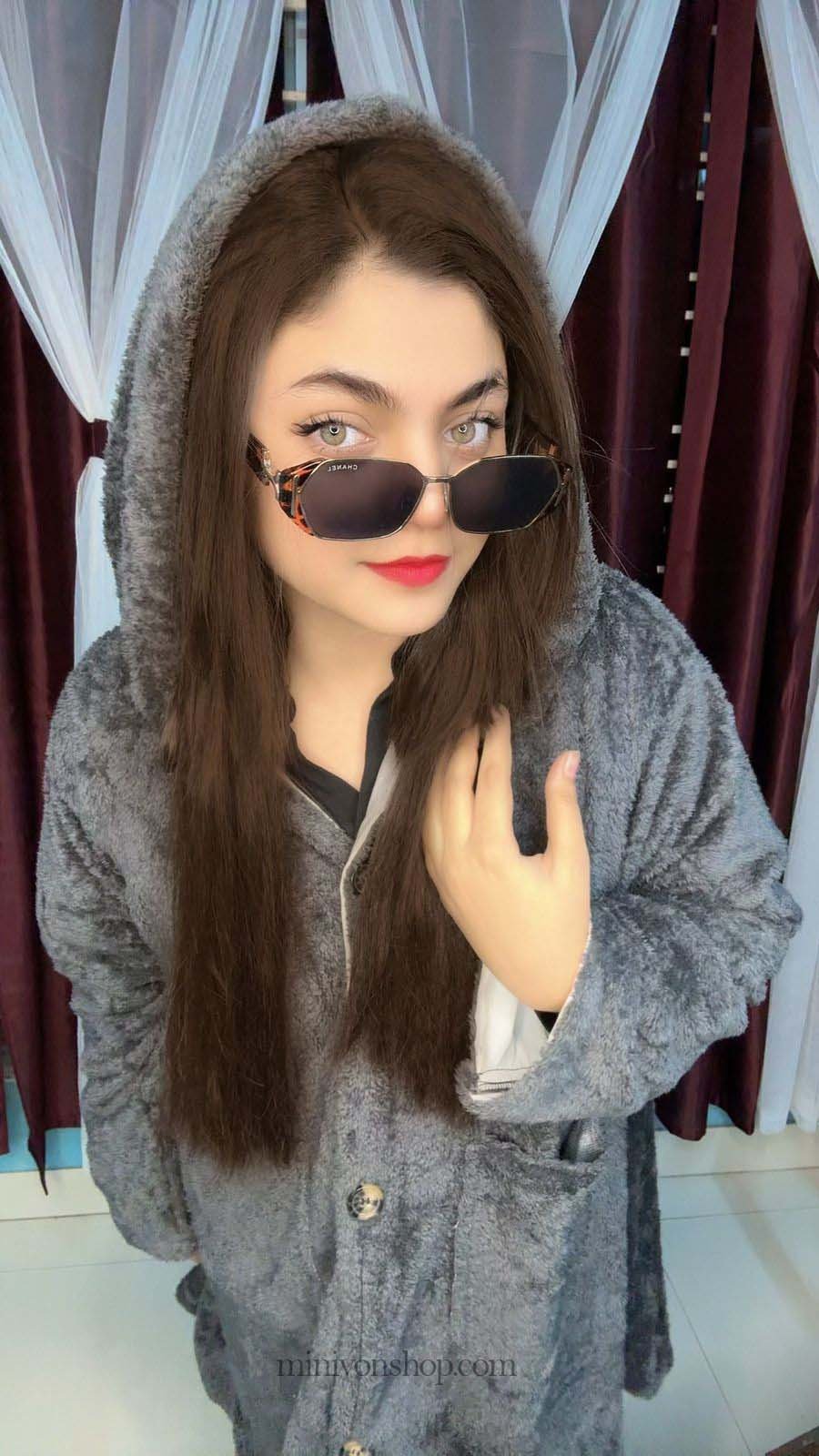 Warm Pashm Hoodie – Trendy Winter Fashion